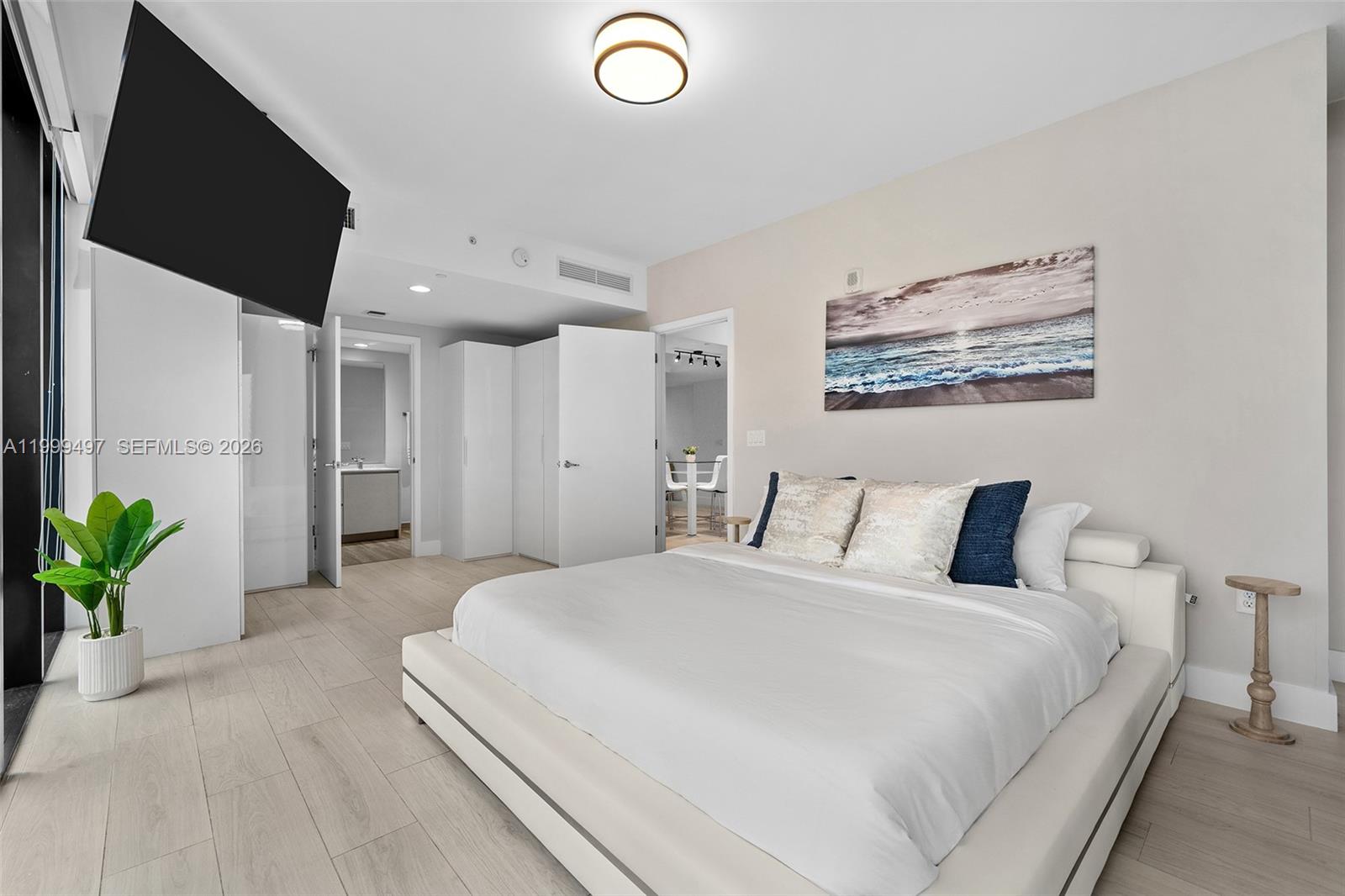 1010 BRICKELL CONDO - Residential Lease