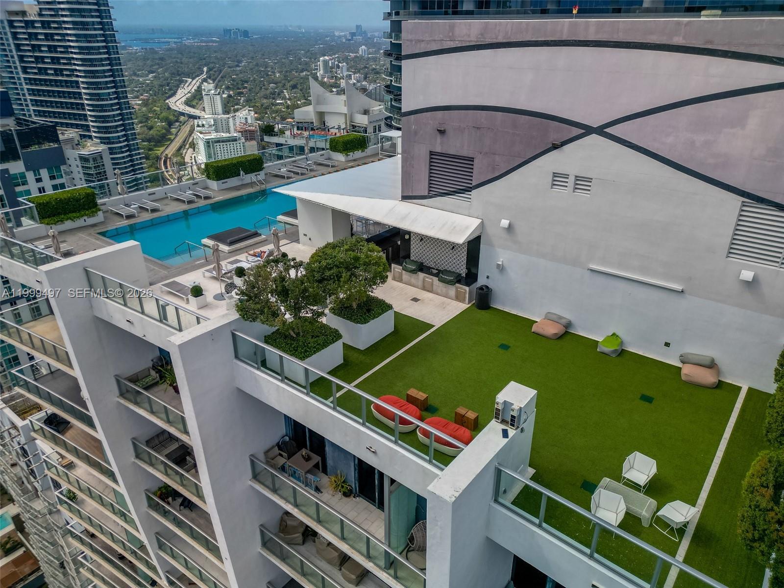 1010 BRICKELL CONDO - Residential Lease