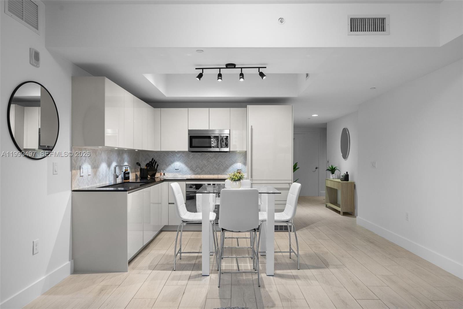 1010 BRICKELL CONDO - Residential Lease