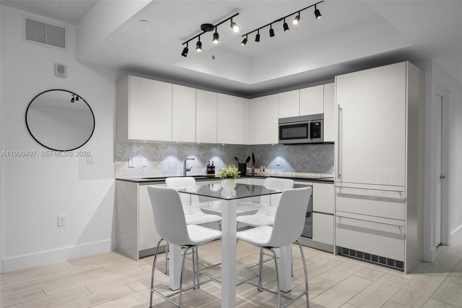 1010 BRICKELL CONDO - Residential Lease