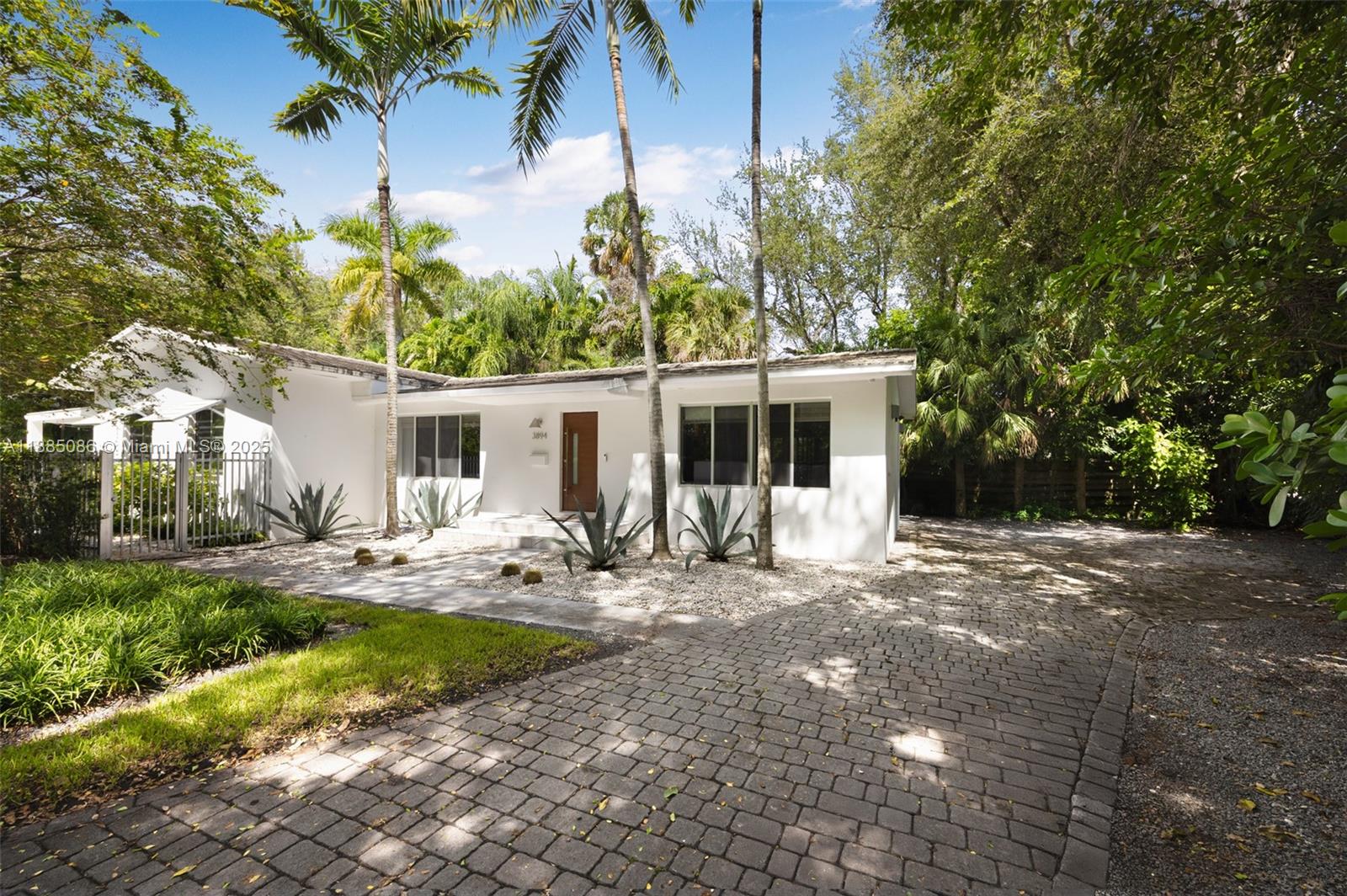 3RD AMD COCONUT GR PK - Residential Lease