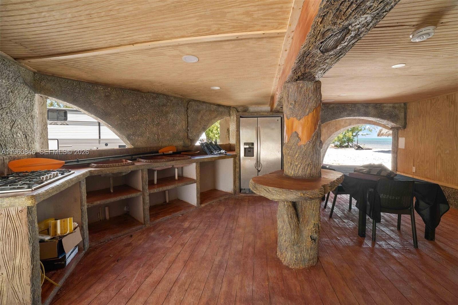 Long Beach Estates - Land