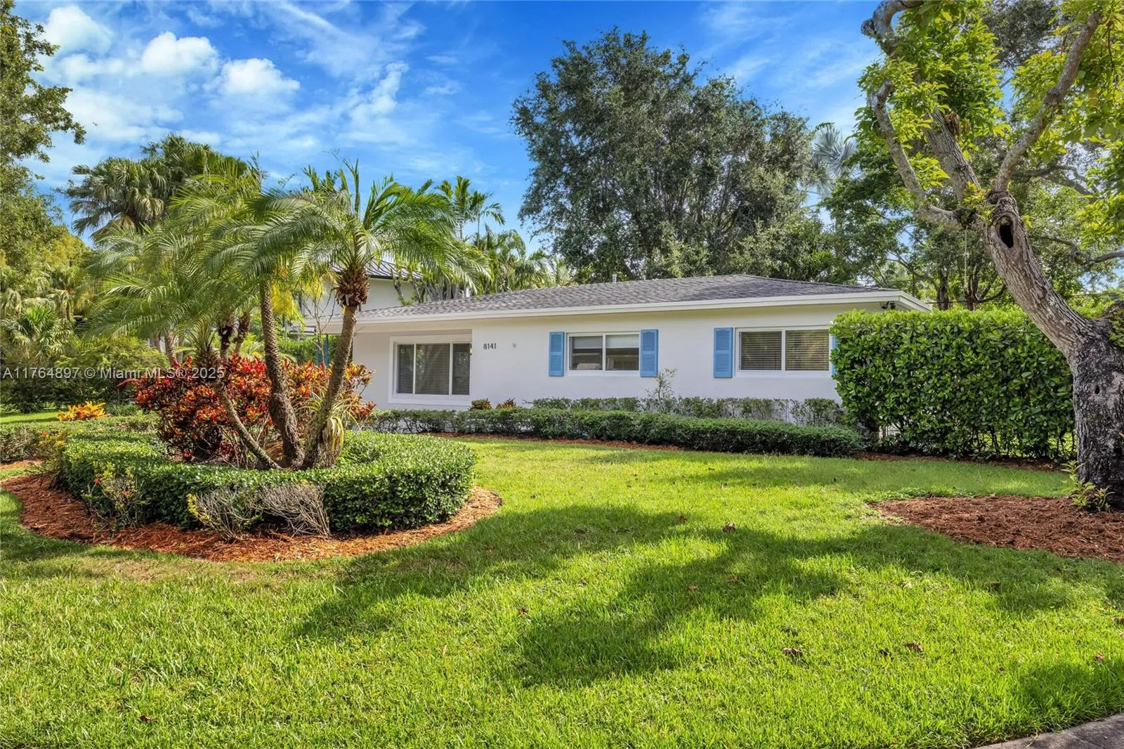 Miami, Florida 33143, United States, 3 Bedrooms Bedrooms, ,2 BathroomsBathrooms,Residential,Pending,88875