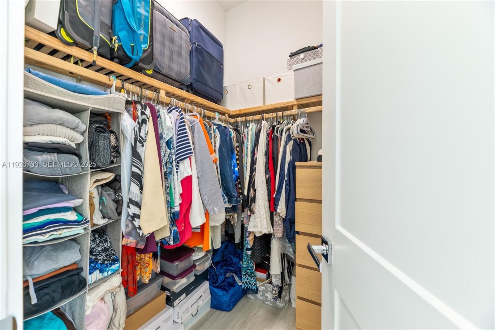 BANYAN CAY RESORT - Residential Lease