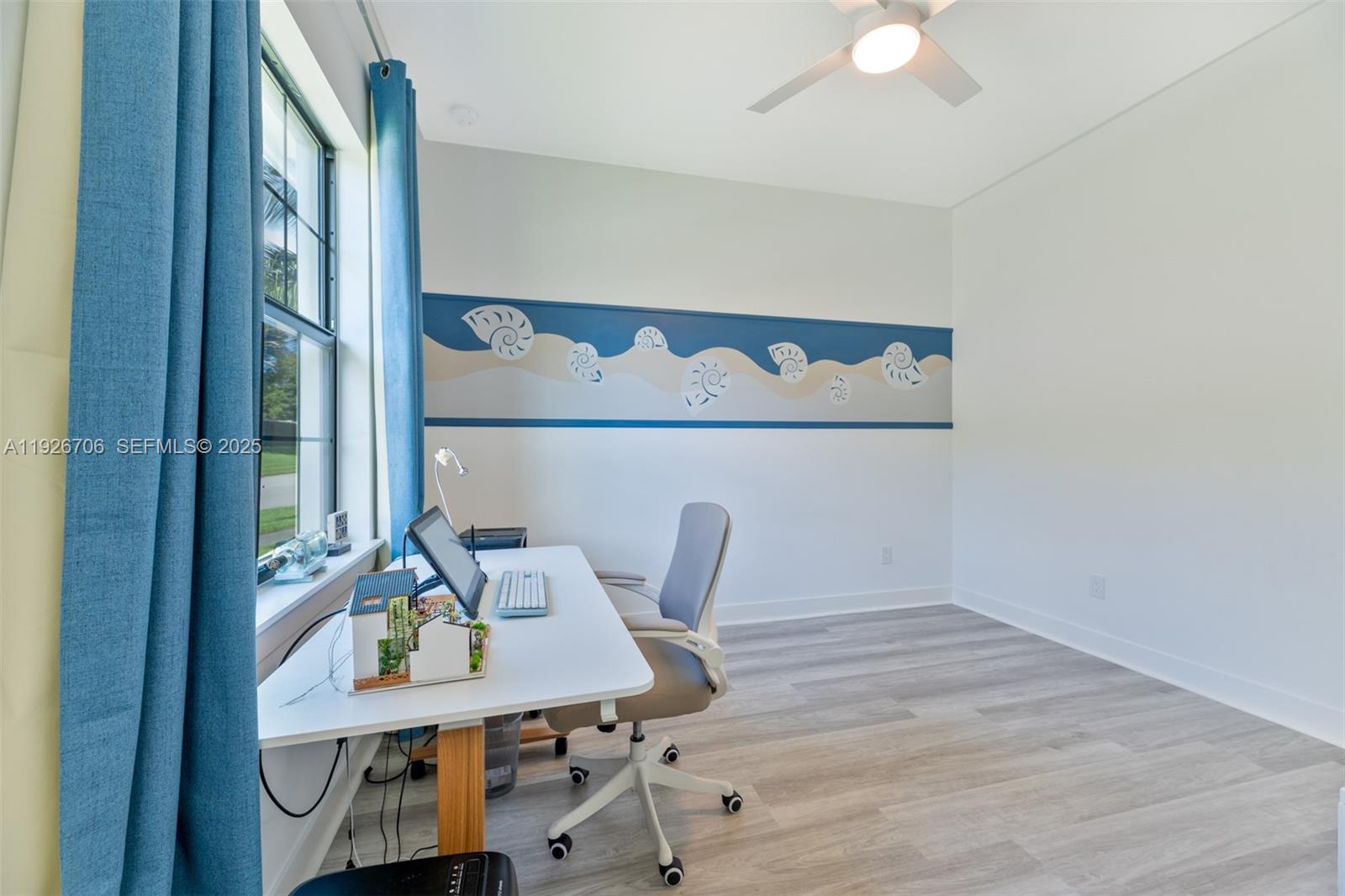 BANYAN CAY RESORT - Residential Lease