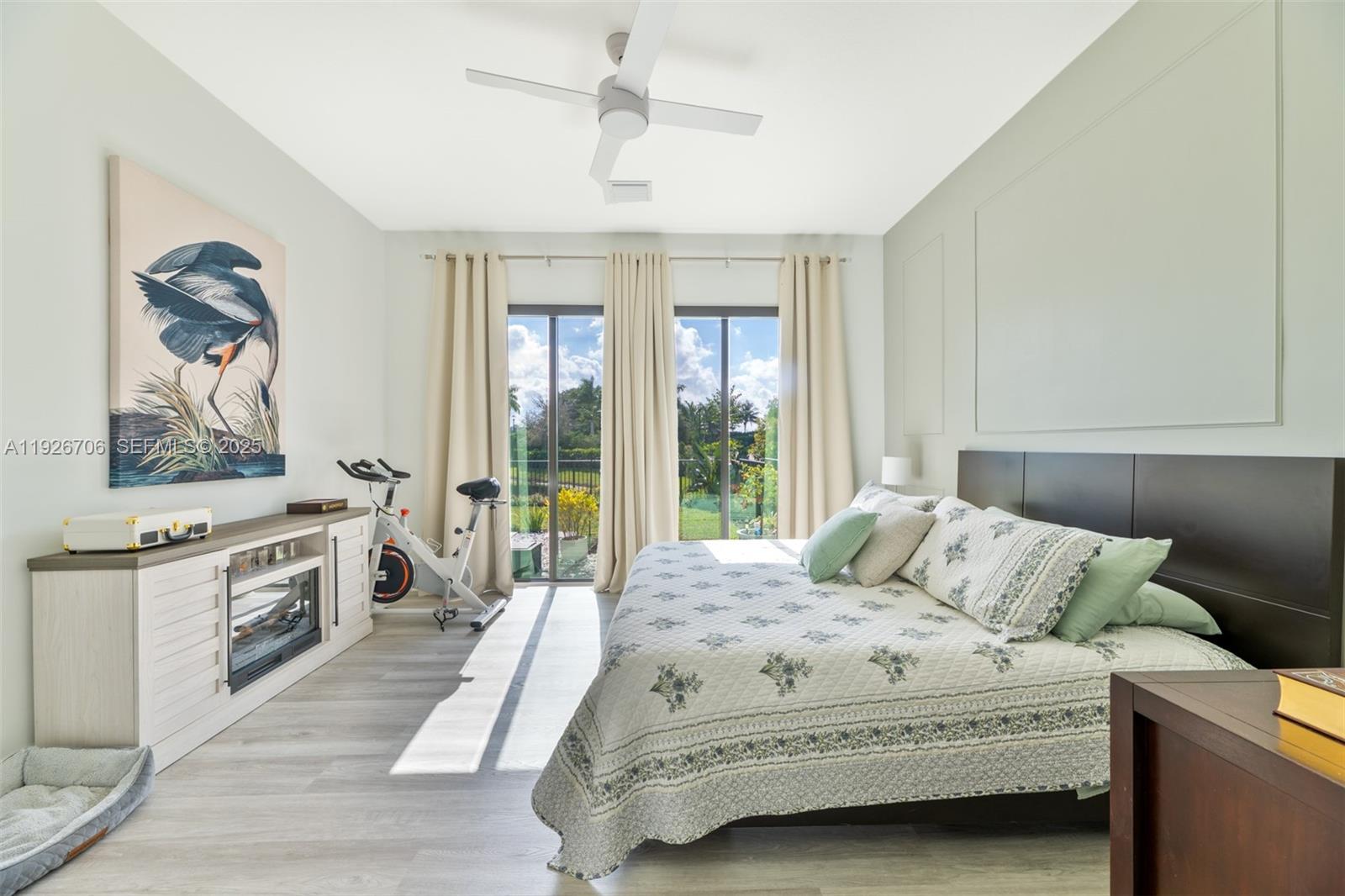 BANYAN CAY RESORT - Residential Lease