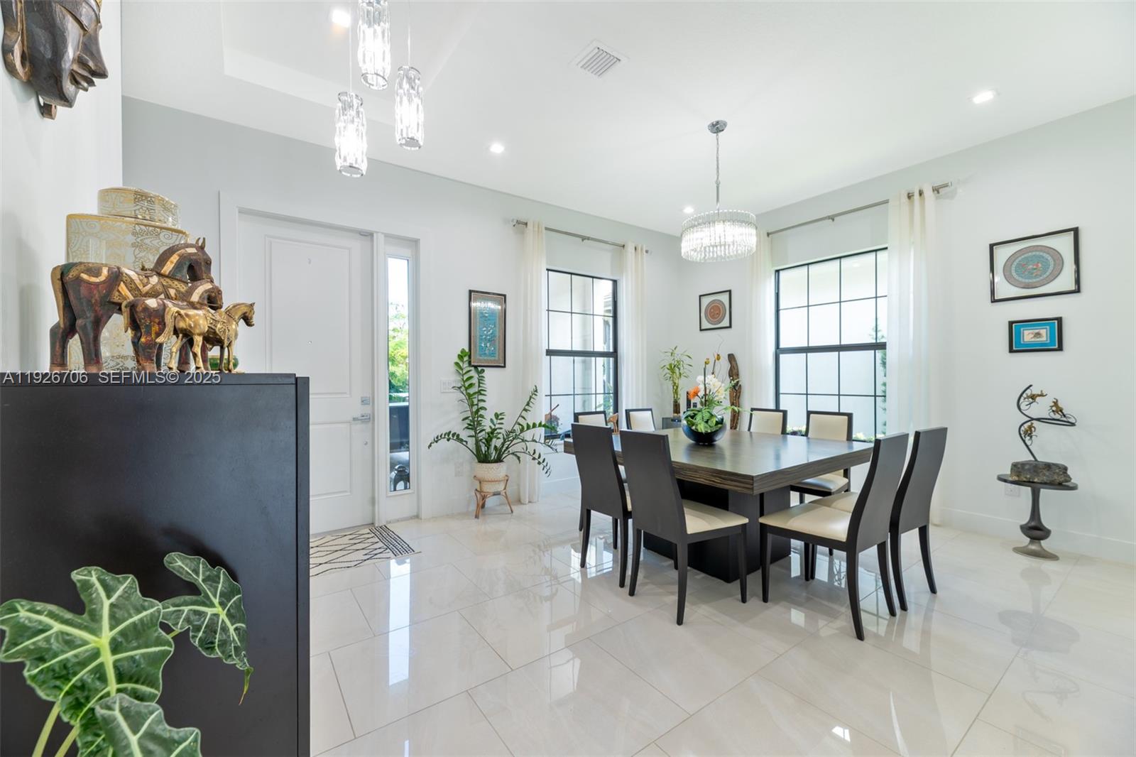 BANYAN CAY RESORT - Residential Lease