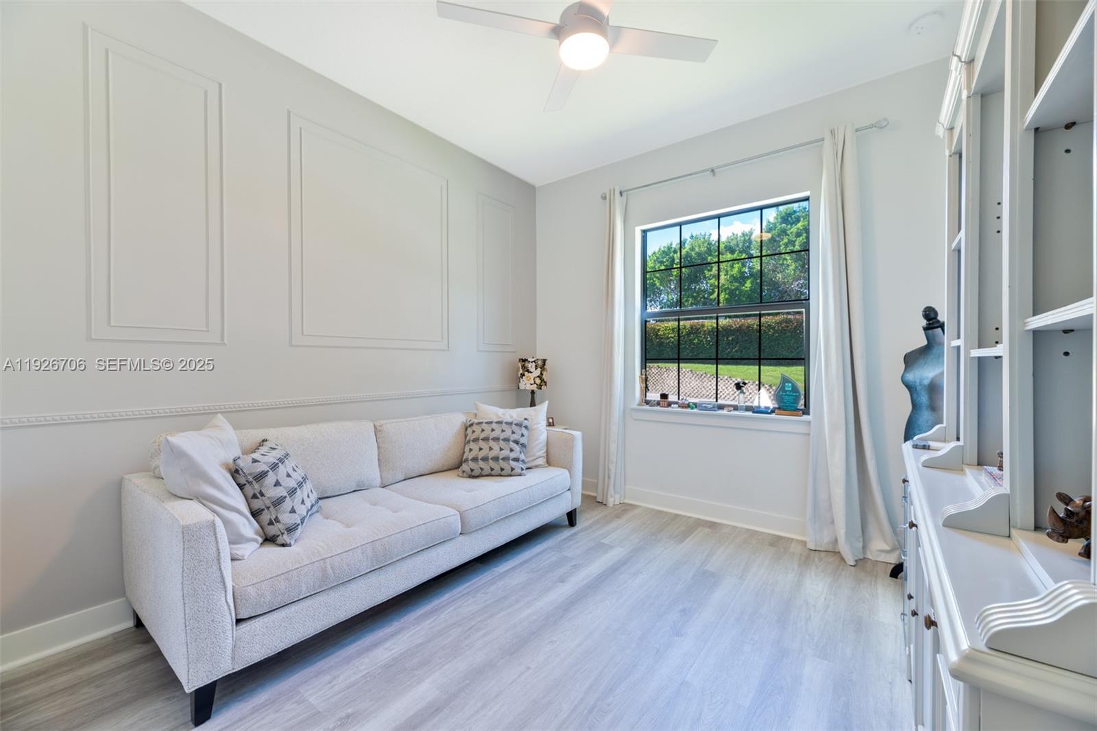 BANYAN CAY RESORT - Residential Lease