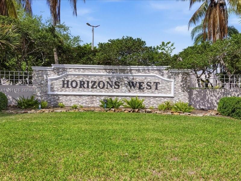 HORIZONS WEST CONDO #7 - Residential