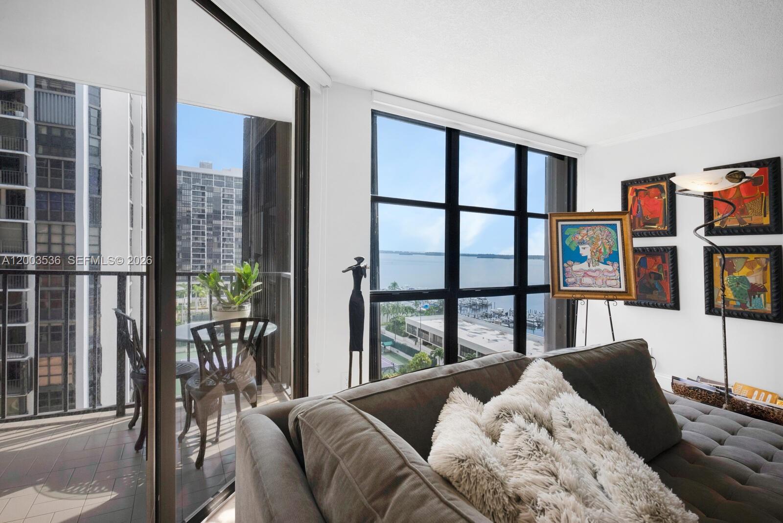 1925 Brickell Ave 1003