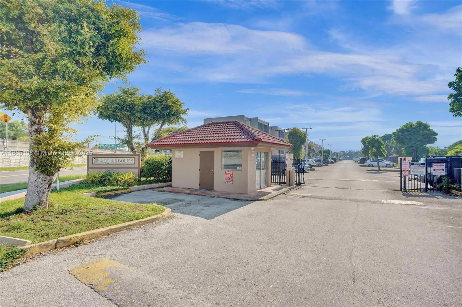 Hialeah, Florida 33014, United States, 1 Bedroom Bedrooms, ,2 BathroomsBathrooms,Residential,Active,197672