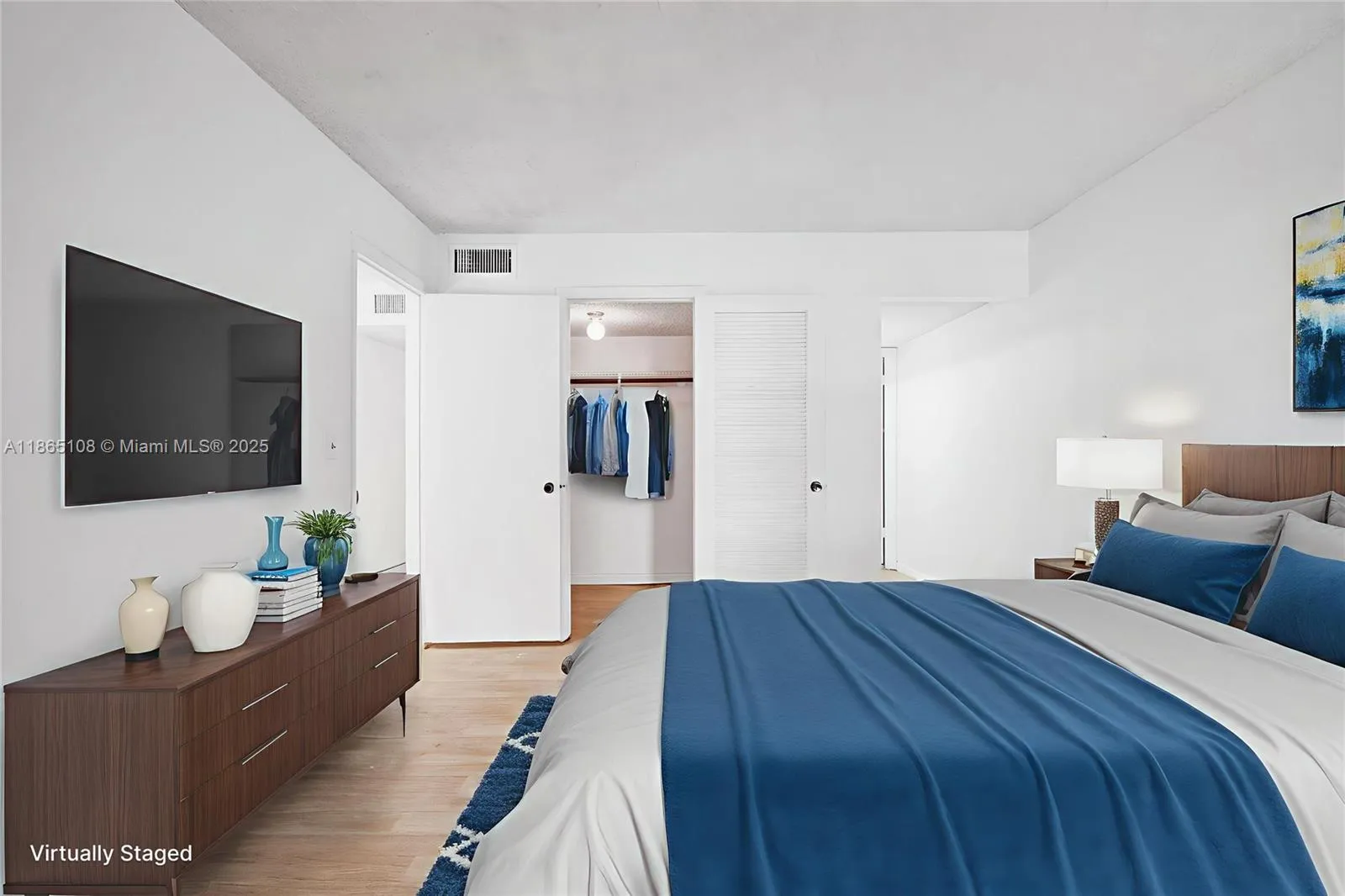 Hialeah, Florida 33014, United States, 1 Bedroom Bedrooms, ,2 BathroomsBathrooms,Residential,Active,197672