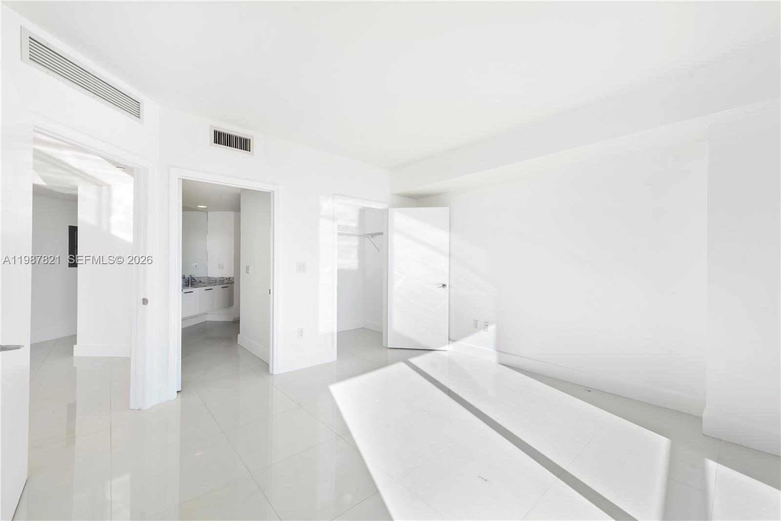 500 BRICKELL EAST CONDO - Residential