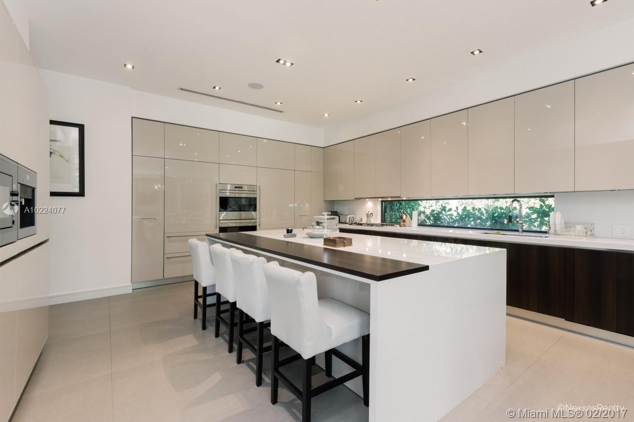 DORONNE ESTS - Residential