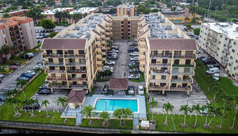 ARAGON TOWERS - Residential