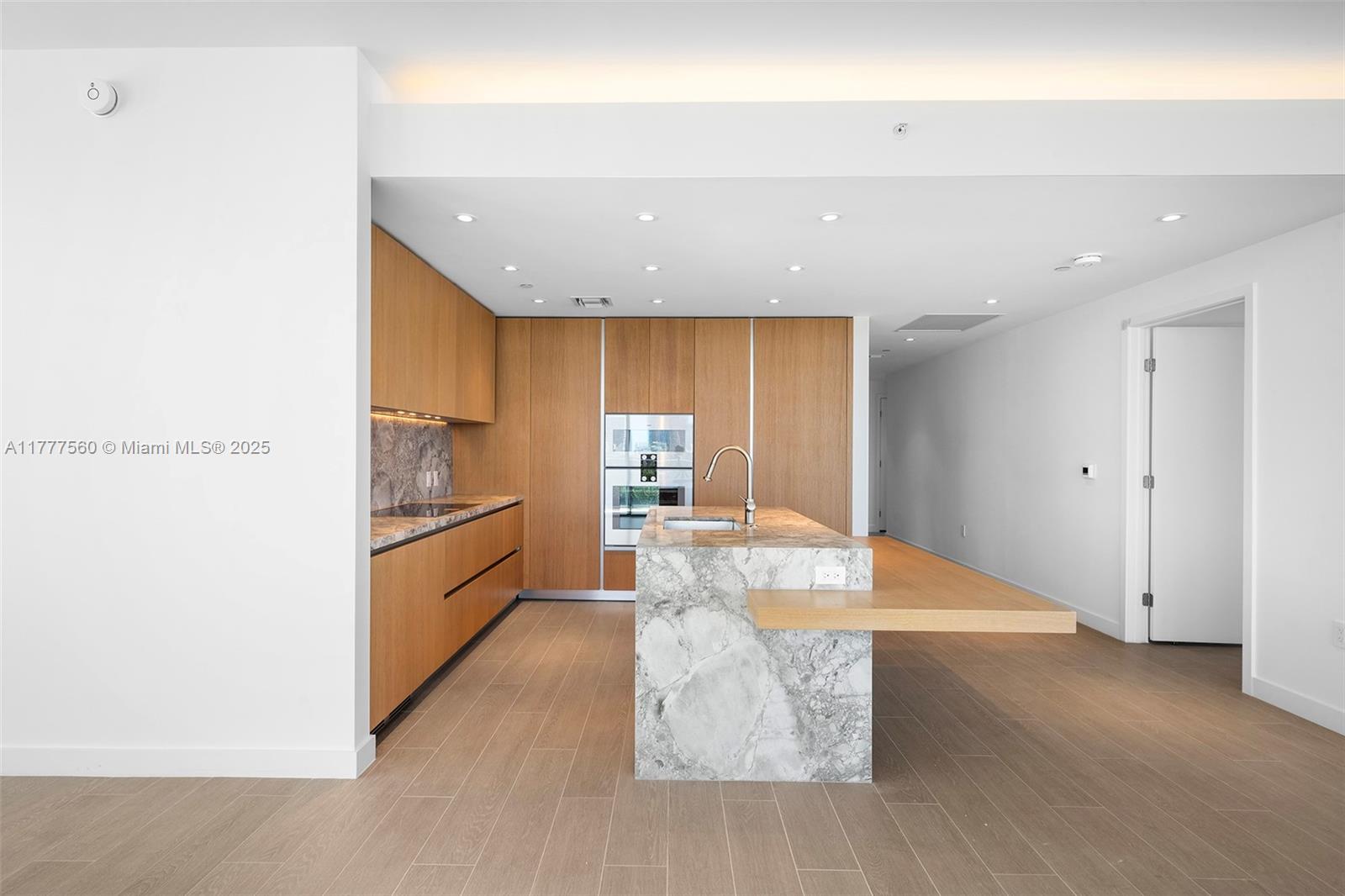 FIVE PARK - Residential