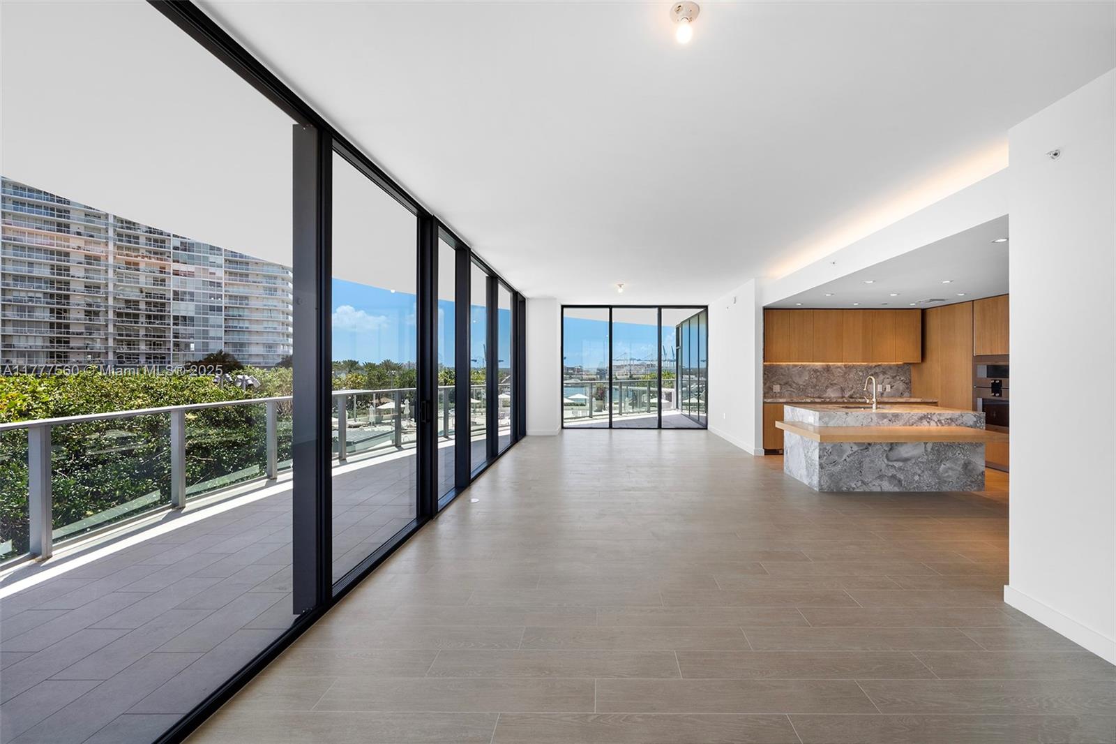 FIVE PARK - Residential