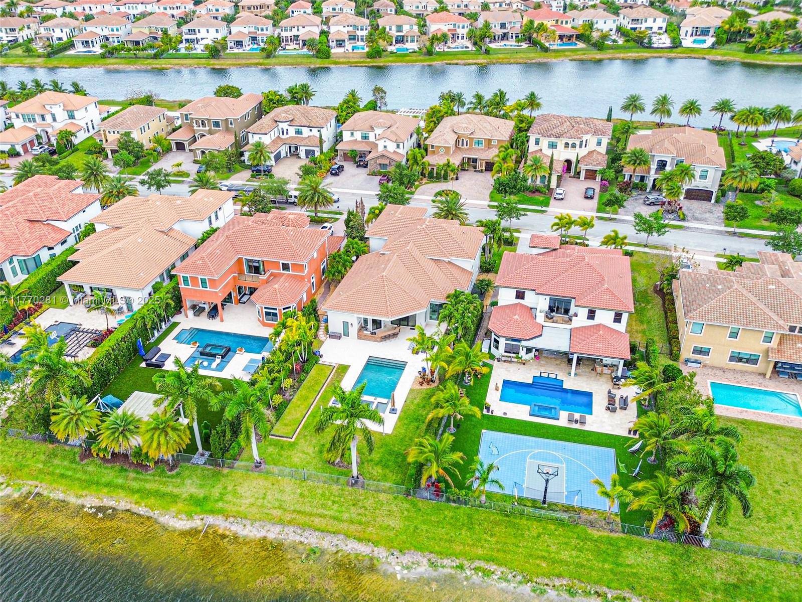 PARKLAND GOLF & COUNTRY C - Residential