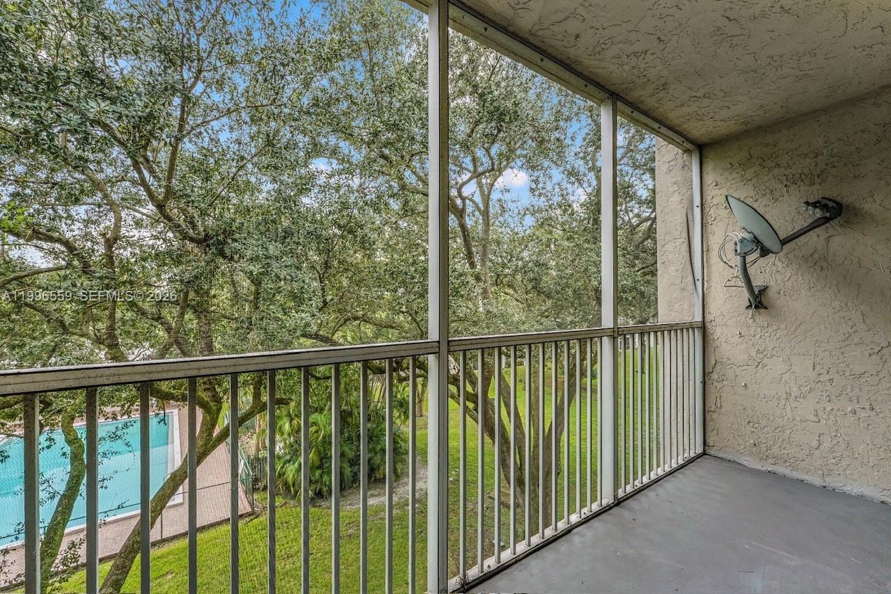 SHERWOOD SQUARE CONDOMINI - Residential