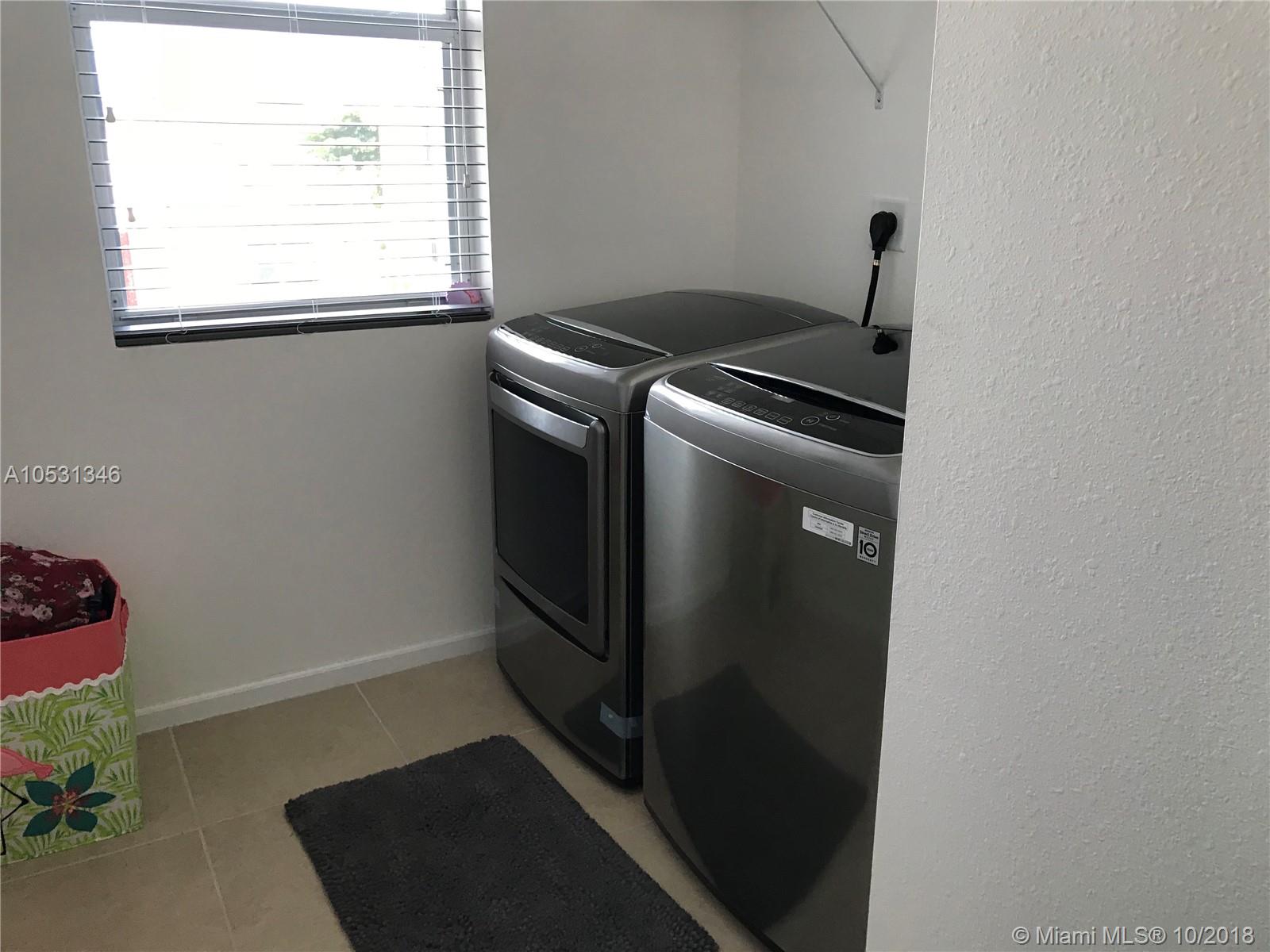 BAILES COMMONS - Residential