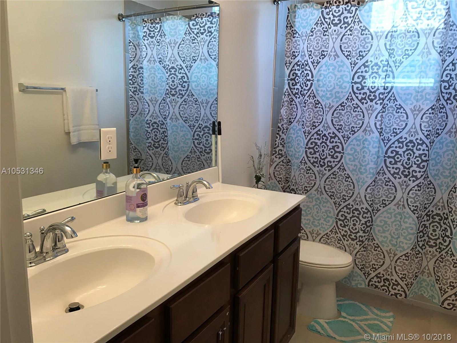 BAILES COMMONS - Residential