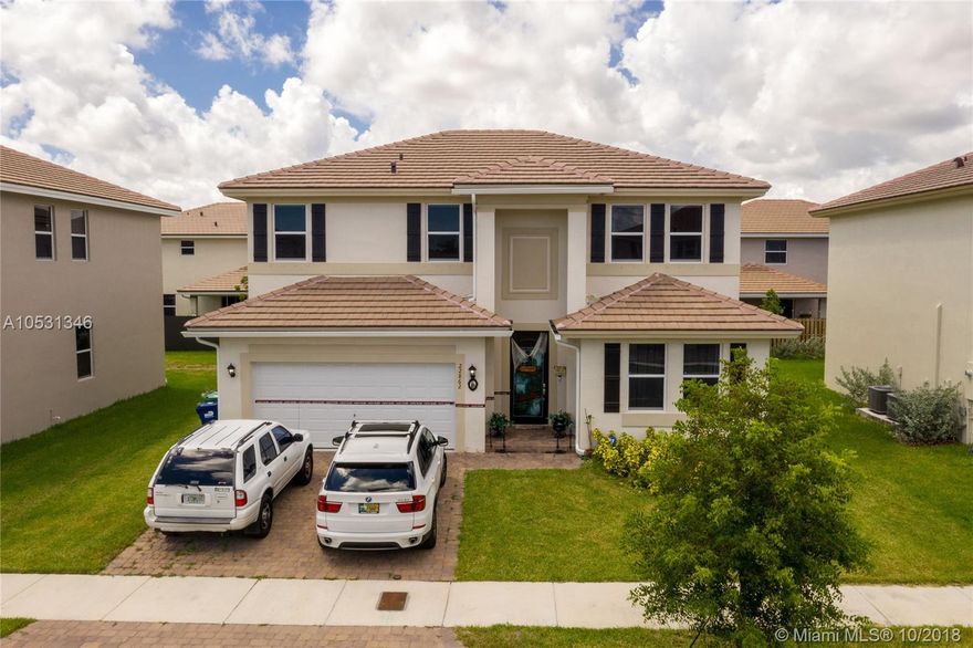 Built in 2017, New Construction home 4 bedroom 3 bathroom 2 story home with 2 car garage located in community of Parkdale. No HOA No CDD. Has 1 full bedroom and bathroom downstairs, 3 bed 2 bath upstairs. Formal dining room, separate laundry room eat in kitchen. Master has 2 walk-in closets, double sinks, shower and separate tub. Home has granite kitchen with stainless steel appliances. 1 block from Somerset Charter School and walking distance to Shops & Restaurants. Perfect family home with a nice size yard. Driveway with brick pavers. Energy Efficient home.