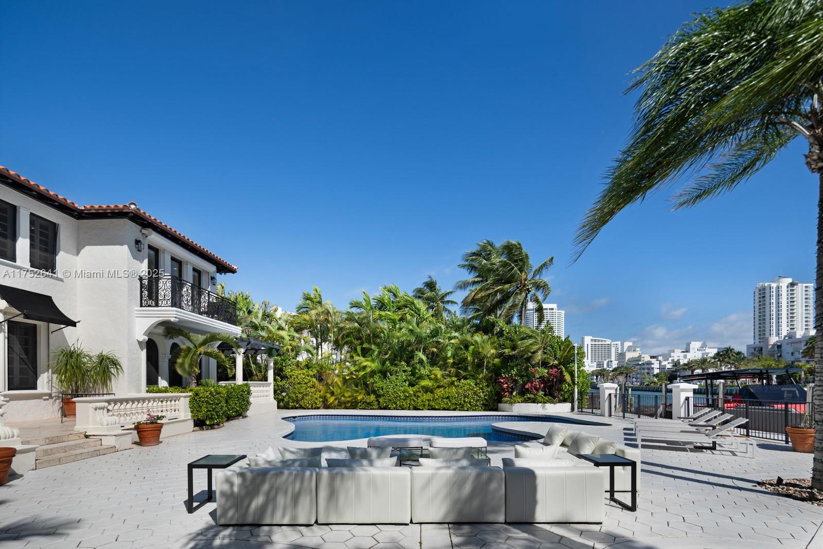 FLAMINGO TERRACE SUB - Residential