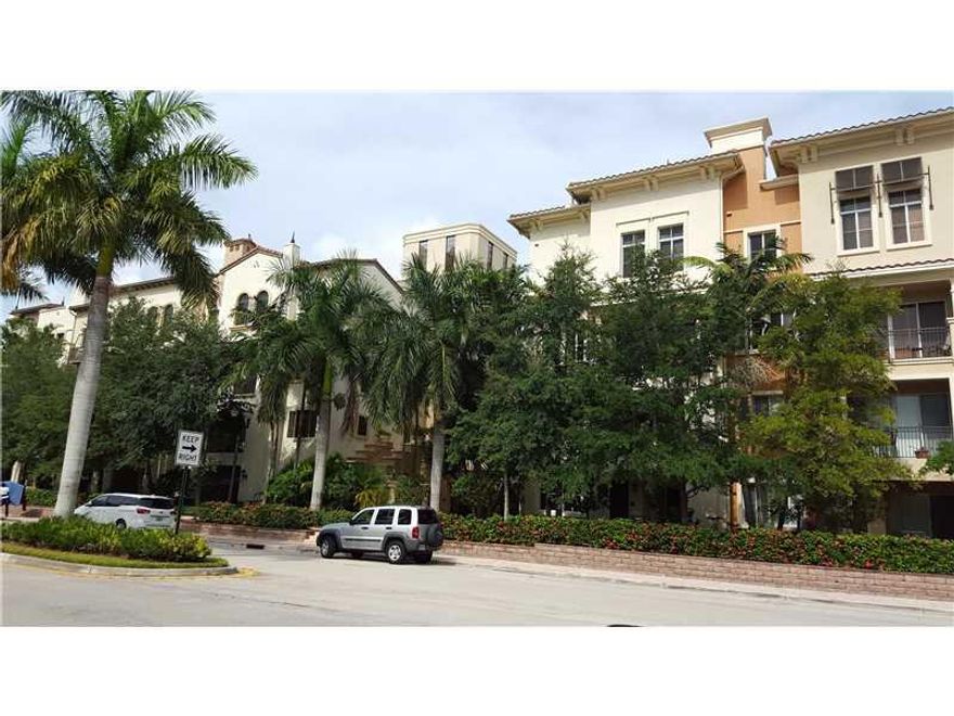 Move to the best kept secret in West Broward: ARTESIA, this community is strategically located: walking distance to the largest mall in South Florida (Sawgrass Mills Mall); one minute access to major highways; State of the art Club House, including 3 pool s, tennis courts, gym, children's water park, bar and billiard room, indoor basketball court and a multi usage room. Great neighborhood!