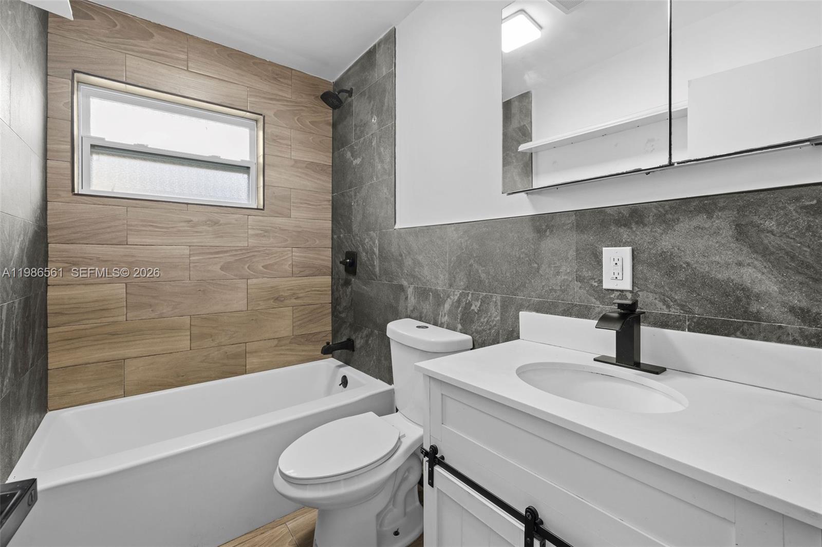 BEVERLY HEIGHTS - Residential Lease