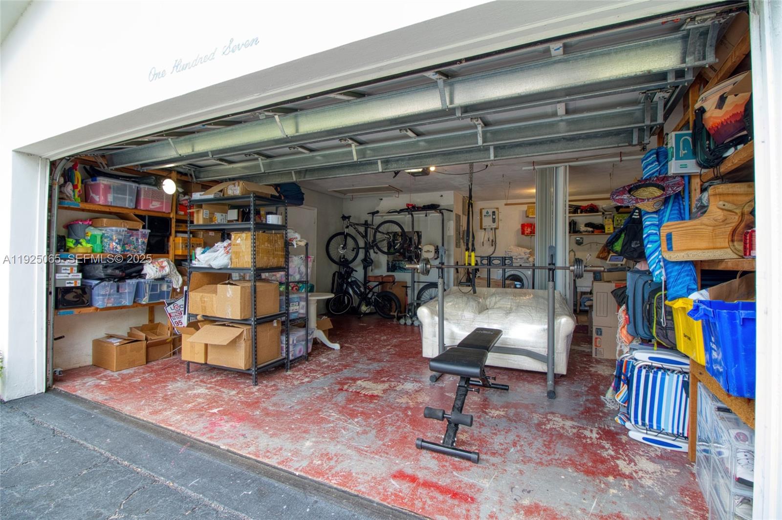 UNIVERSITY PARK COUNTRY C - Residential