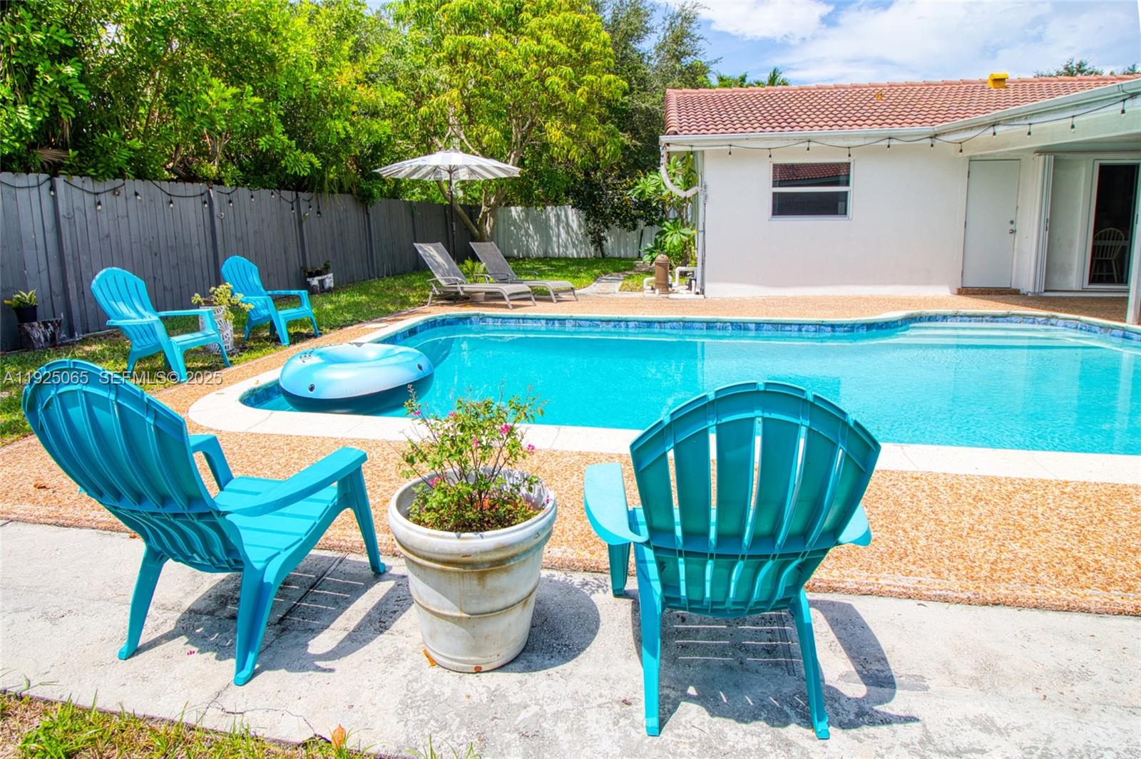 UNIVERSITY PARK COUNTRY C - Residential