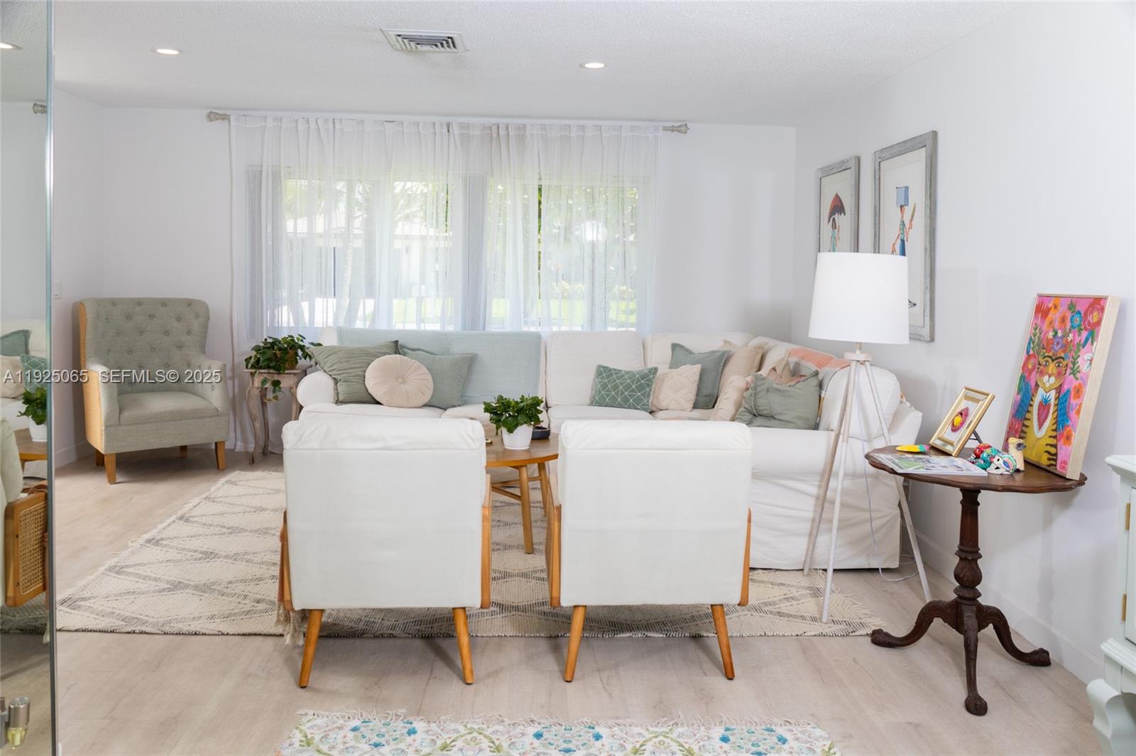 UNIVERSITY PARK COUNTRY C - Residential