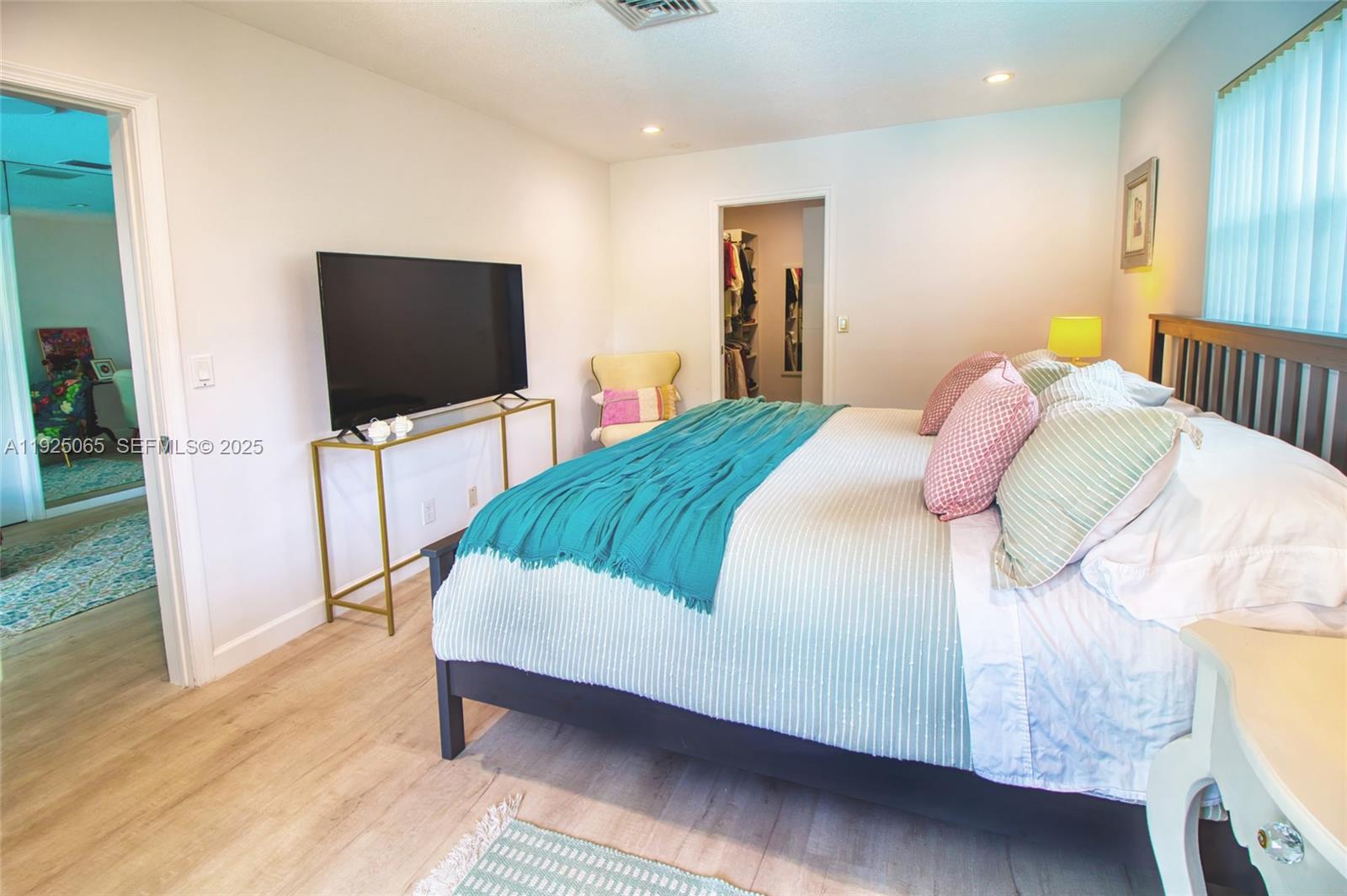 UNIVERSITY PARK COUNTRY C - Residential