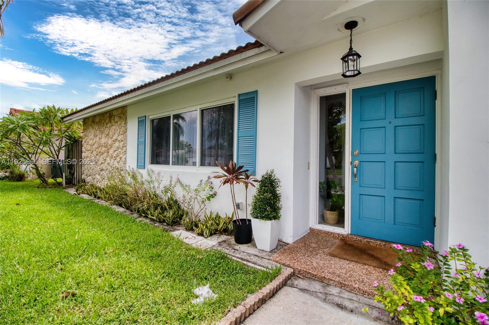 UNIVERSITY PARK COUNTRY C - Residential