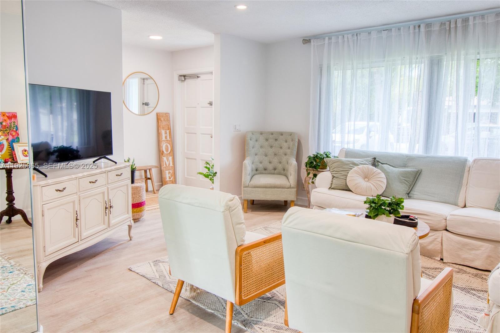 UNIVERSITY PARK COUNTRY C - Residential