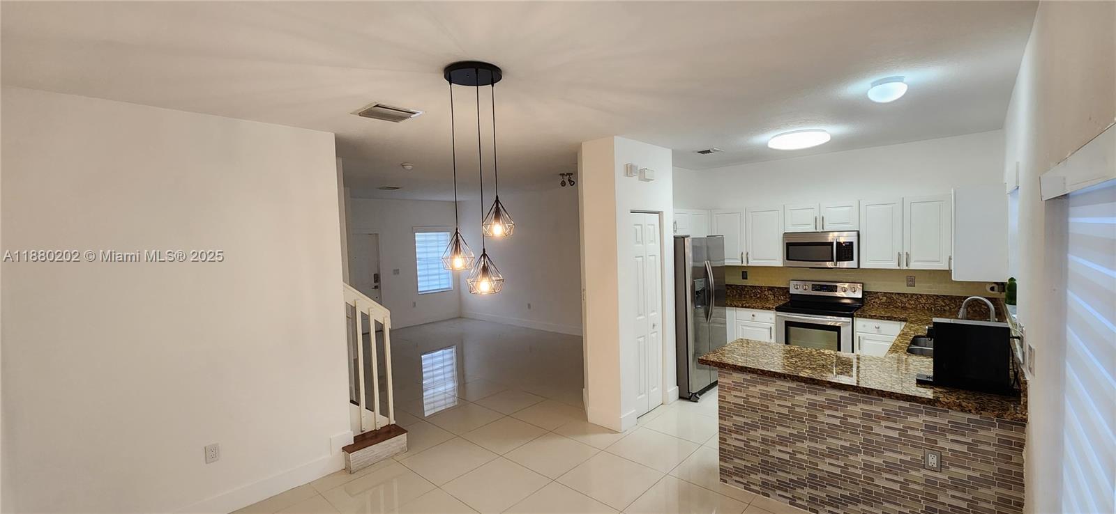 LAKES BY THE BAY GEE - Residential