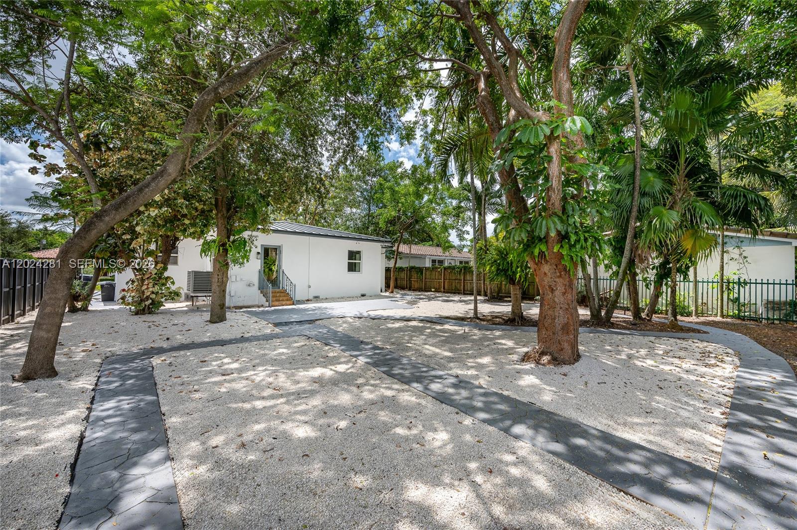 GOLF COURSE ADDN HIA - Residential
