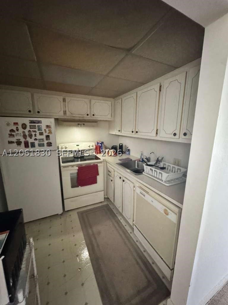 568 N Mansfield N 568