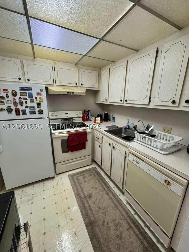 568 N Mansfield N 568