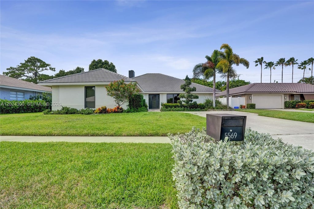 Photo of 5569 Wind Drift Ln, Boca Raton, FL 33433 (MLS # A12024300)