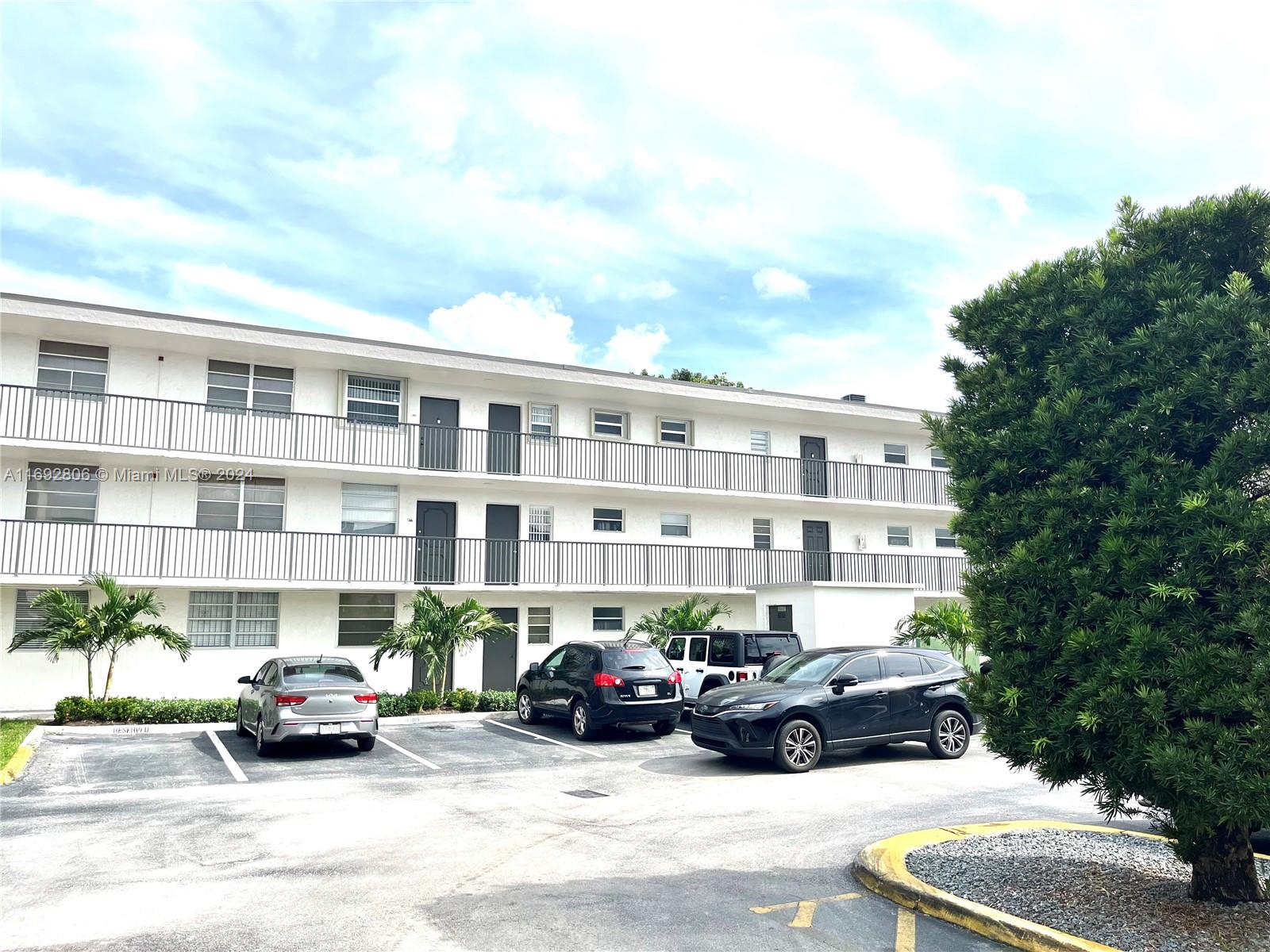 14195 Sw 87th St St B213, Miami, Broward County, Florida - 1 Bedrooms  
1 Bathrooms - 