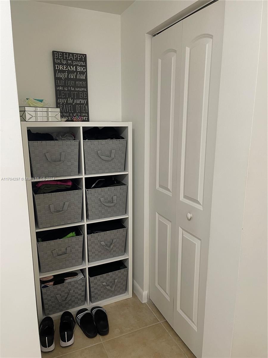 TOSCANO CONDO - Residential