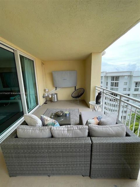 7350 SW 89th St 817S Miami FL 33156