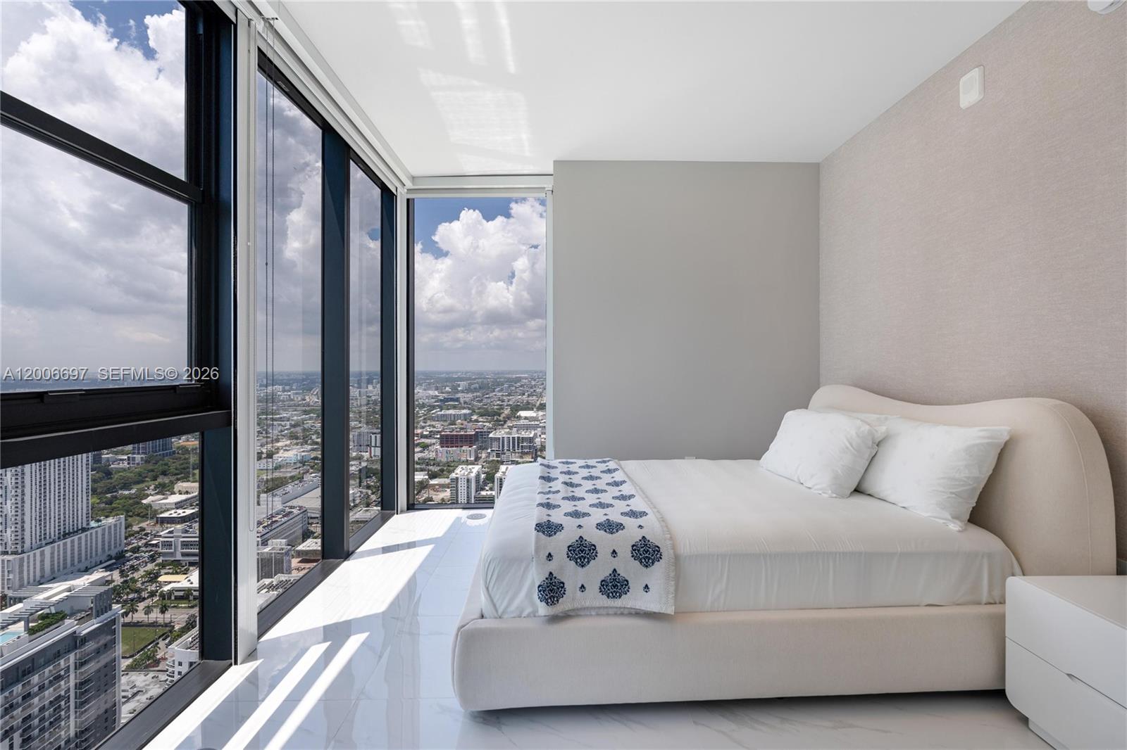 ARIA RESERVE - Residential