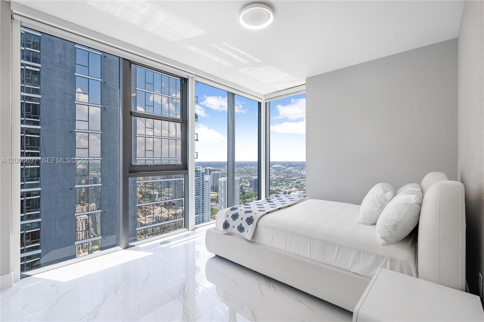 ARIA RESERVE - Residential