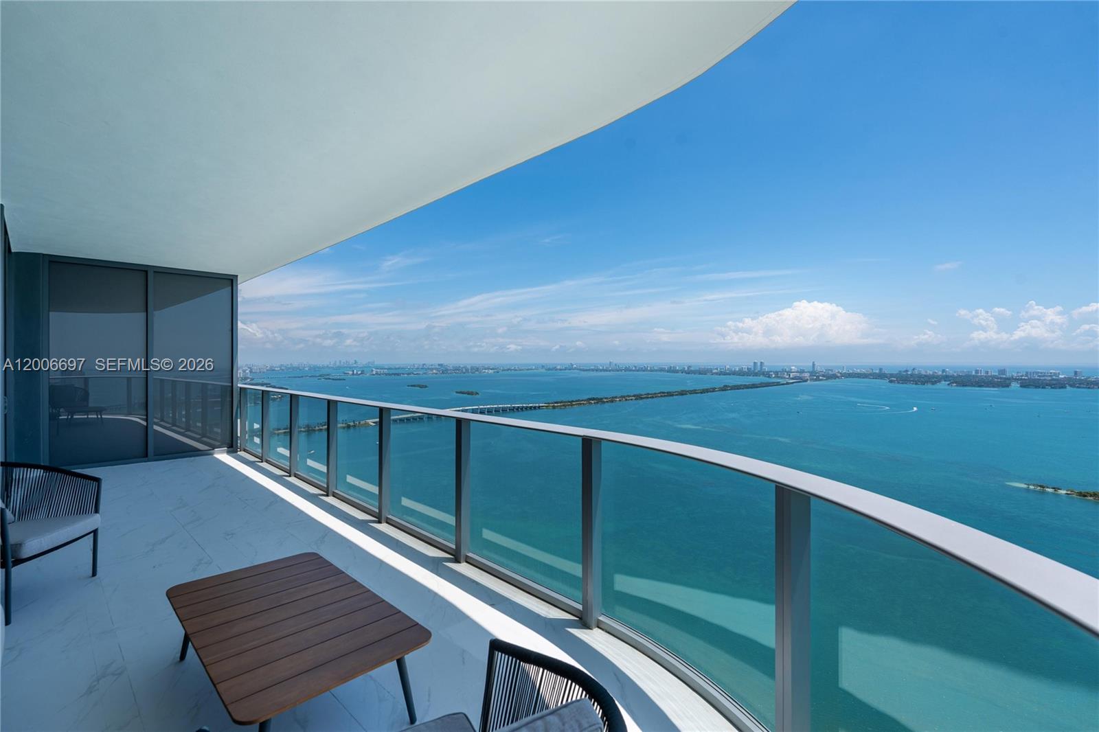 ARIA RESERVE - Residential