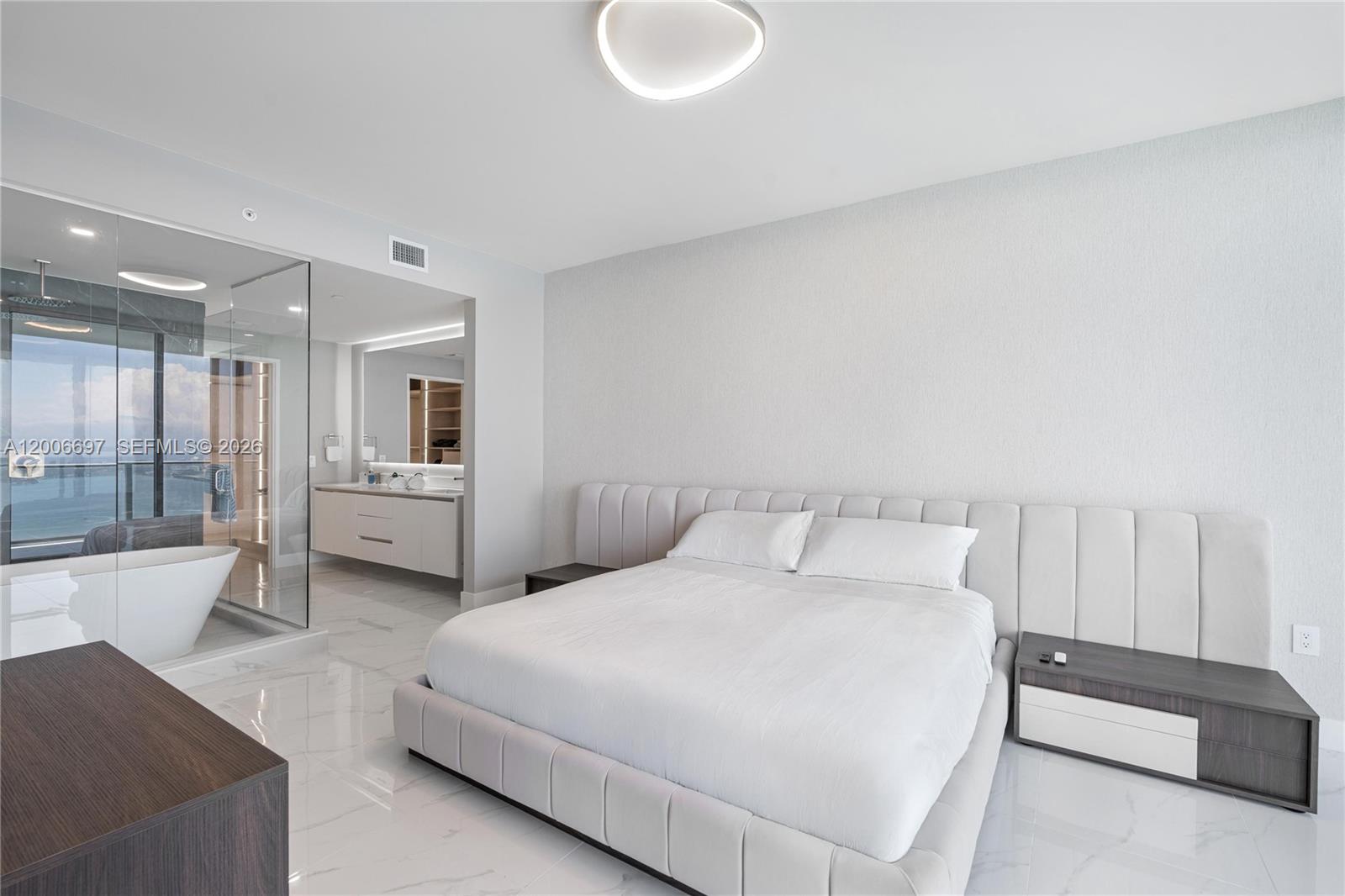 ARIA RESERVE - Residential