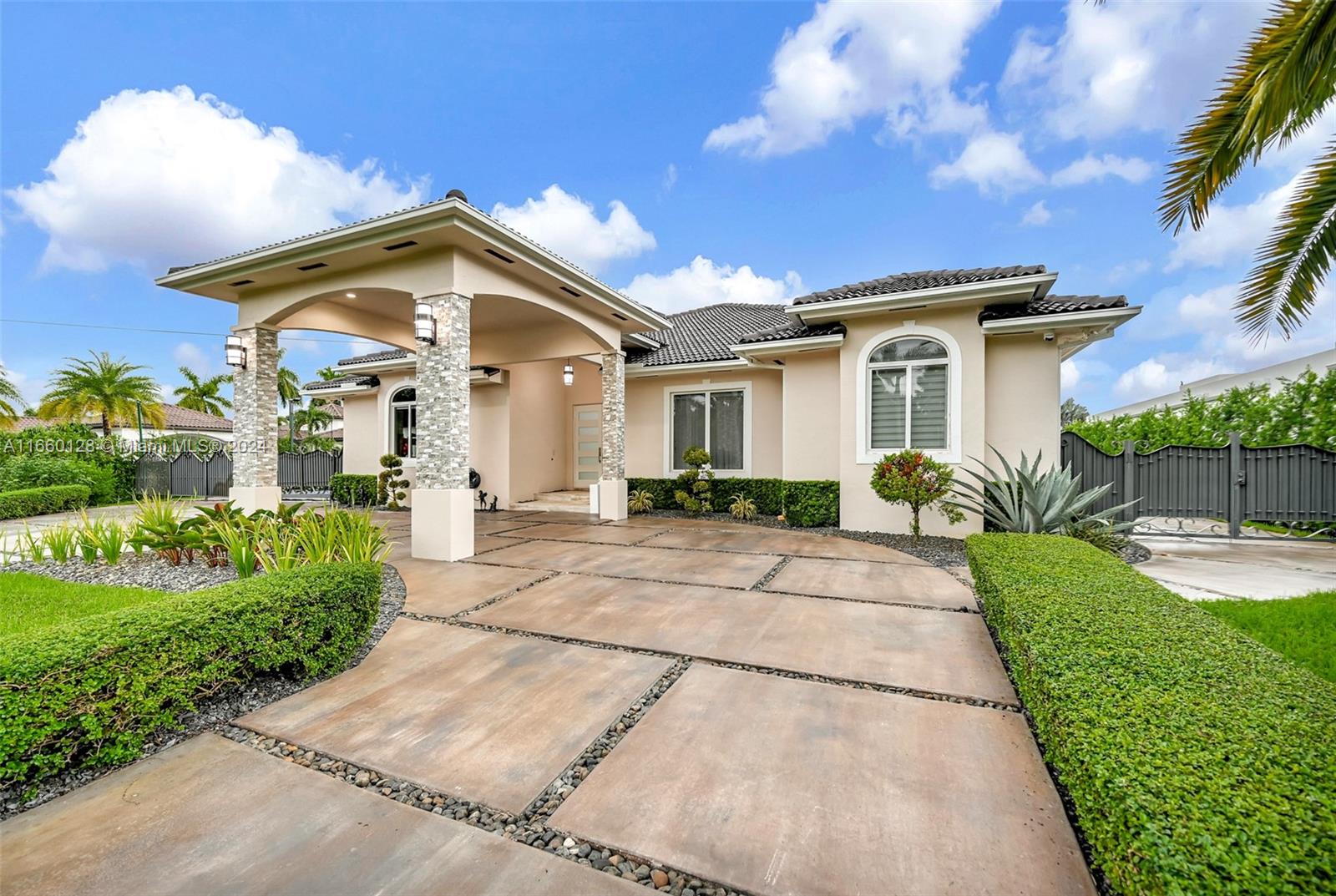 SWEETWATER ESTS SUB - Residential