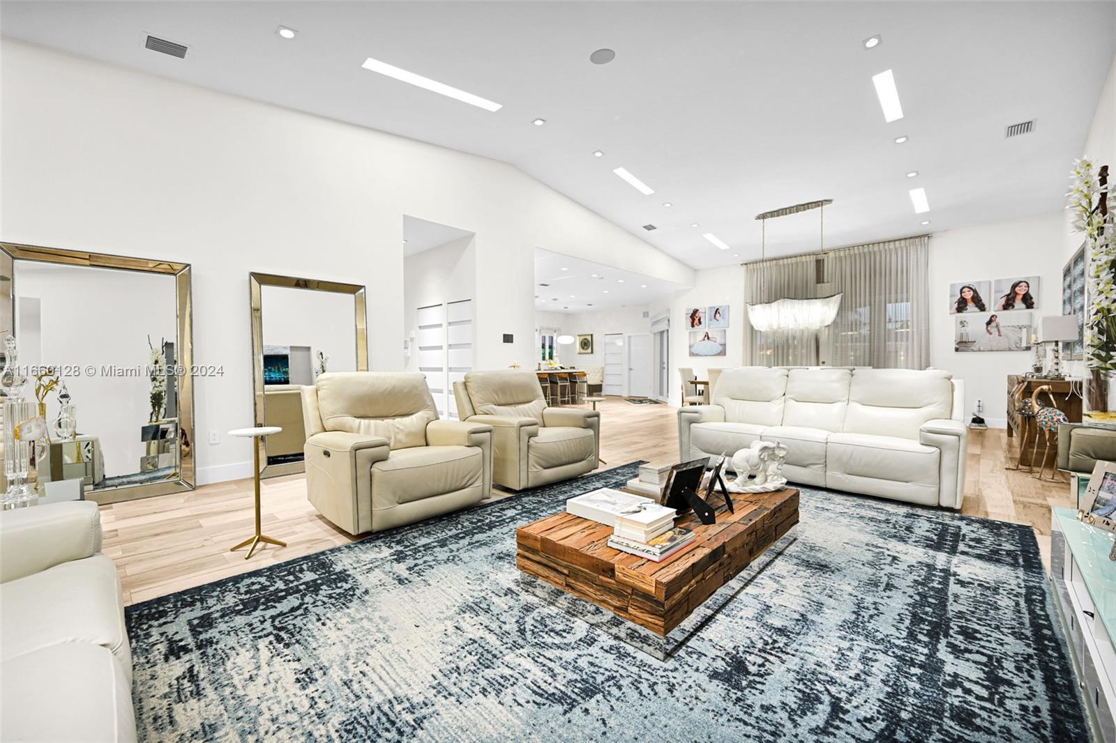 SWEETWATER ESTS SUB - Residential