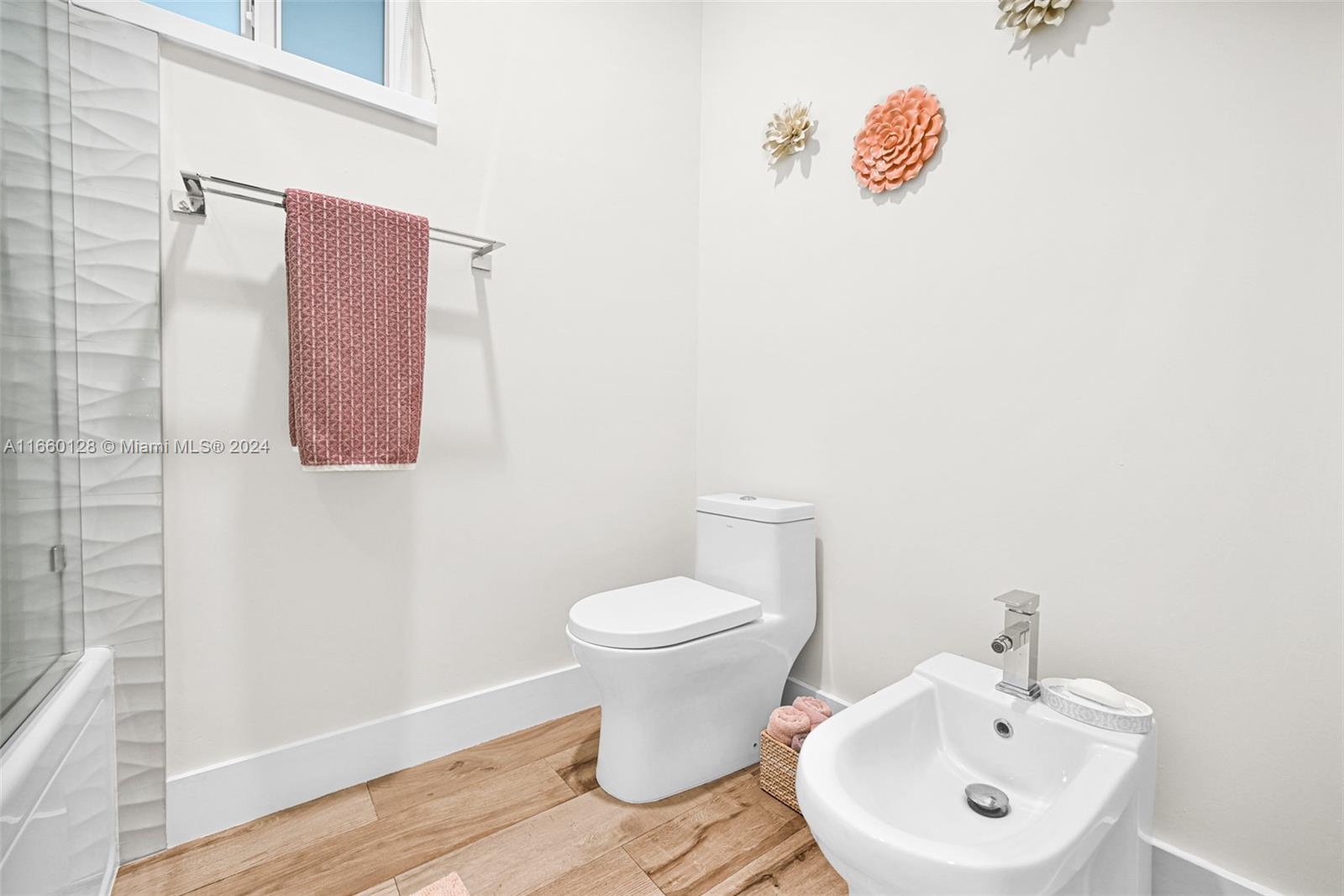 SWEETWATER ESTS SUB - Residential
